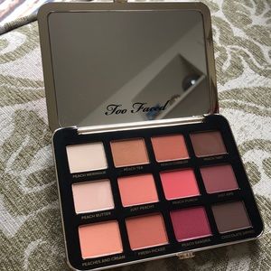 Too Faced Just Peachy Mattes Palette - like new!